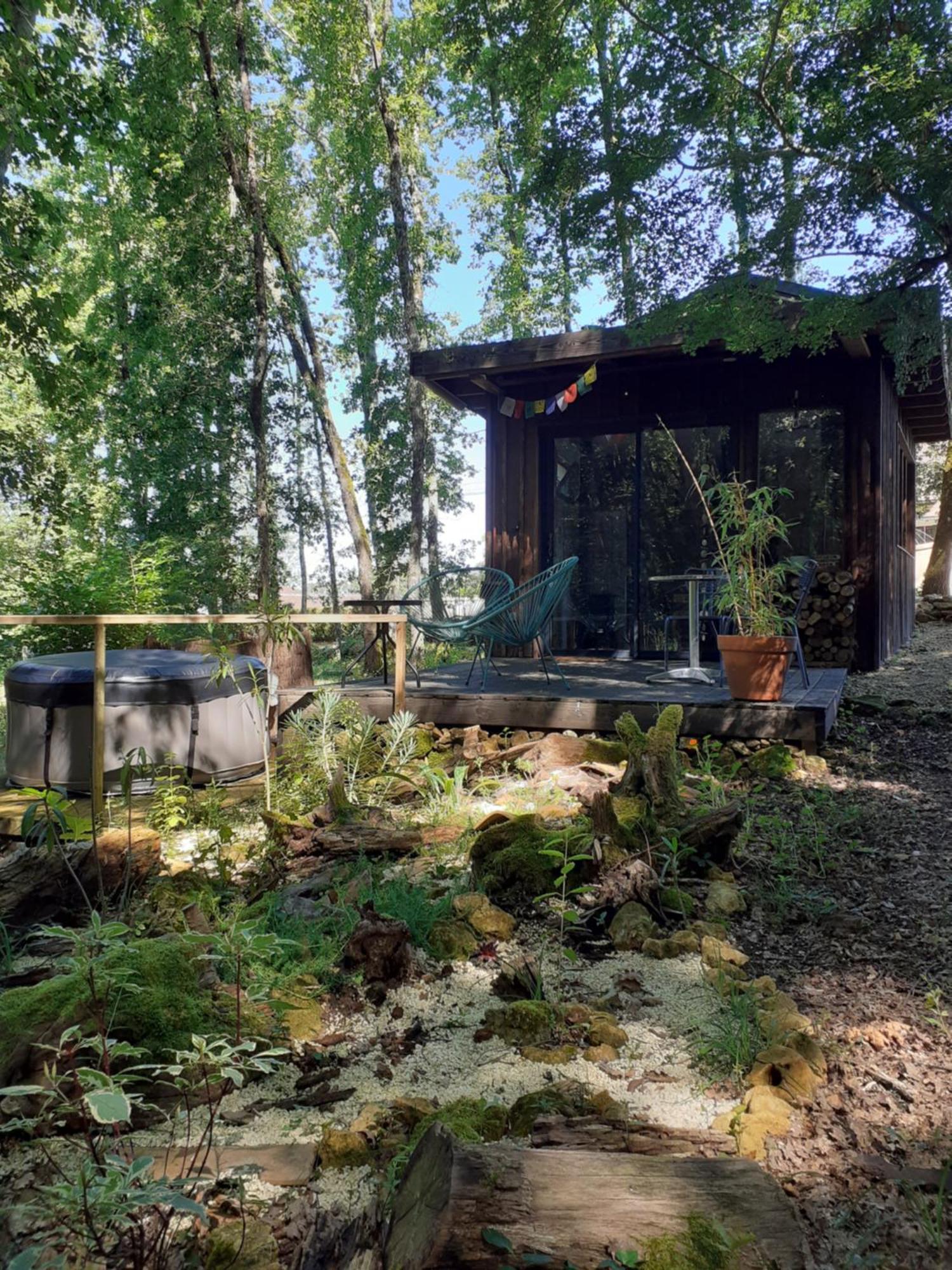 Le Gite De La Cabane De L'Oiseau Couze-et-Saint-Front エクステリア 写真